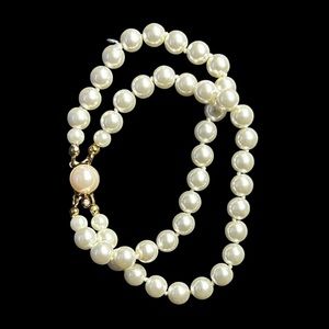 NORDSTROM RACK Costume Pearl bracelet